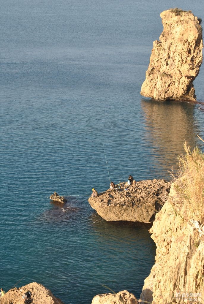湛蓝的海水,清新的空气,不潮湿也不干燥,没有强烈的海风,一切都那么