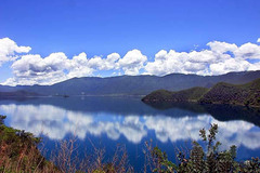 <稻城亚丁-泸沽湖-丽江-泸沽湖-梅里雪山三飞11日>特色尽显，驴友最爱