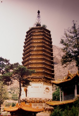 觉山寺图片