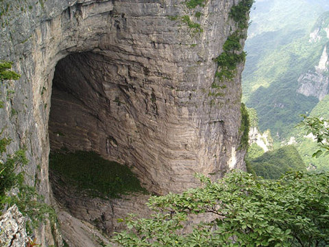 长白山仙人洞图片