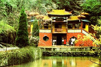 空山洞图片