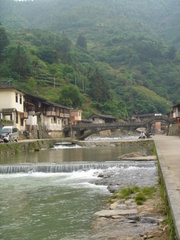 塔下村