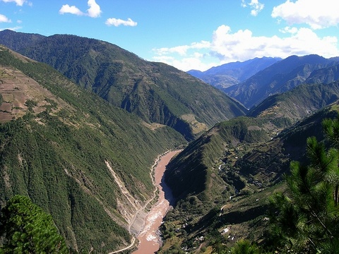 澜沧江峡谷图片