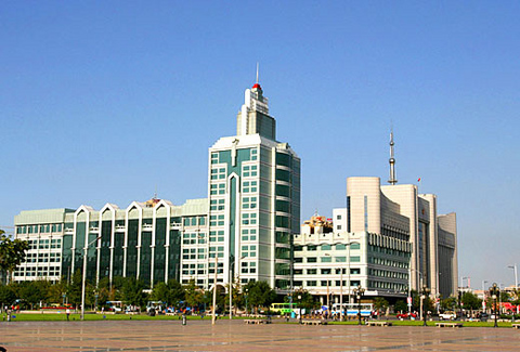 沈阳市府广场图片