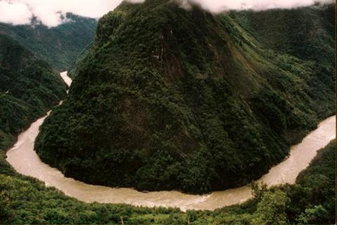 雅鲁藏布大峡谷图片