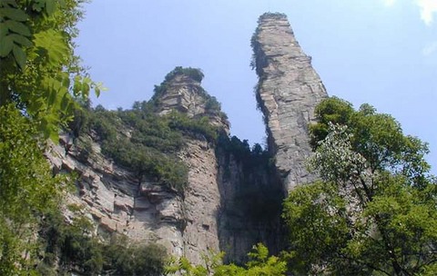 金鞭岩图片