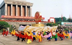 巴亭广场 2006052212134360198
