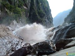 虎跳峡2