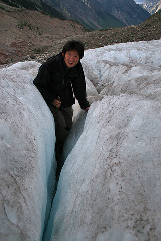 马里亚纳海沟图片