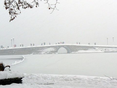 断桥残雪图片