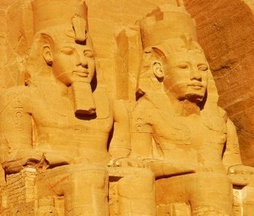 <em>拉米</em> 西斯 - 拉美西斯二世巨型石像 的<em>照片</em>/埃及