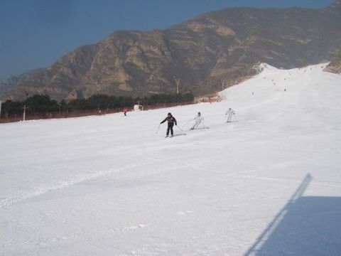 北京到(云佛山滑雪场汽车半自助1日游)全天欢乐滑雪