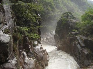 障山大峡谷图片
