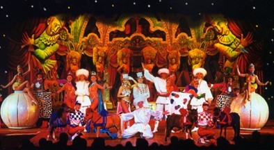 <em>红磨坊</em>歌舞<em>表演</em>_<em>图片</em>_<em>照片</em>_风景//_途牛旅游网