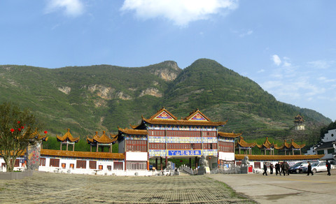 丫山花海石林图片