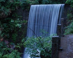 秀峰瀑布