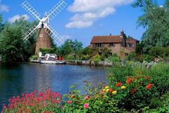 阿姆斯特丹到罗马坐多久的飞机…_已解决_成