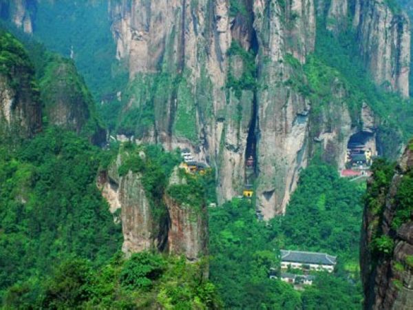  雁蕩山2日遊>遊五大景點 攬靈峰景區夜景_寧波出發_途牛